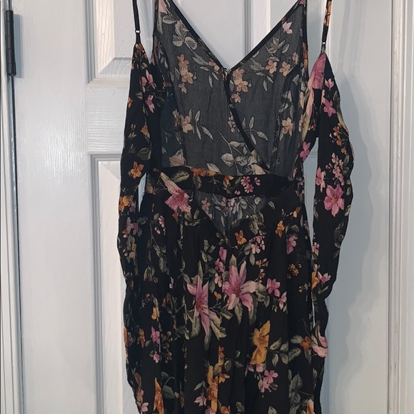 Jumpsuit - Picture 4 of 6